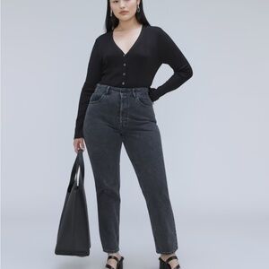 Everlane Curvy 90s Cheeky Straight Jean.